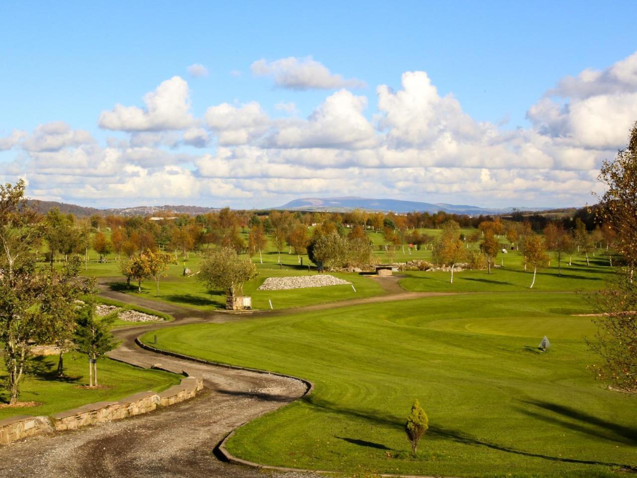 Oak Royal Hotel, Golf And Country Club チョーリー エクステリア 写真